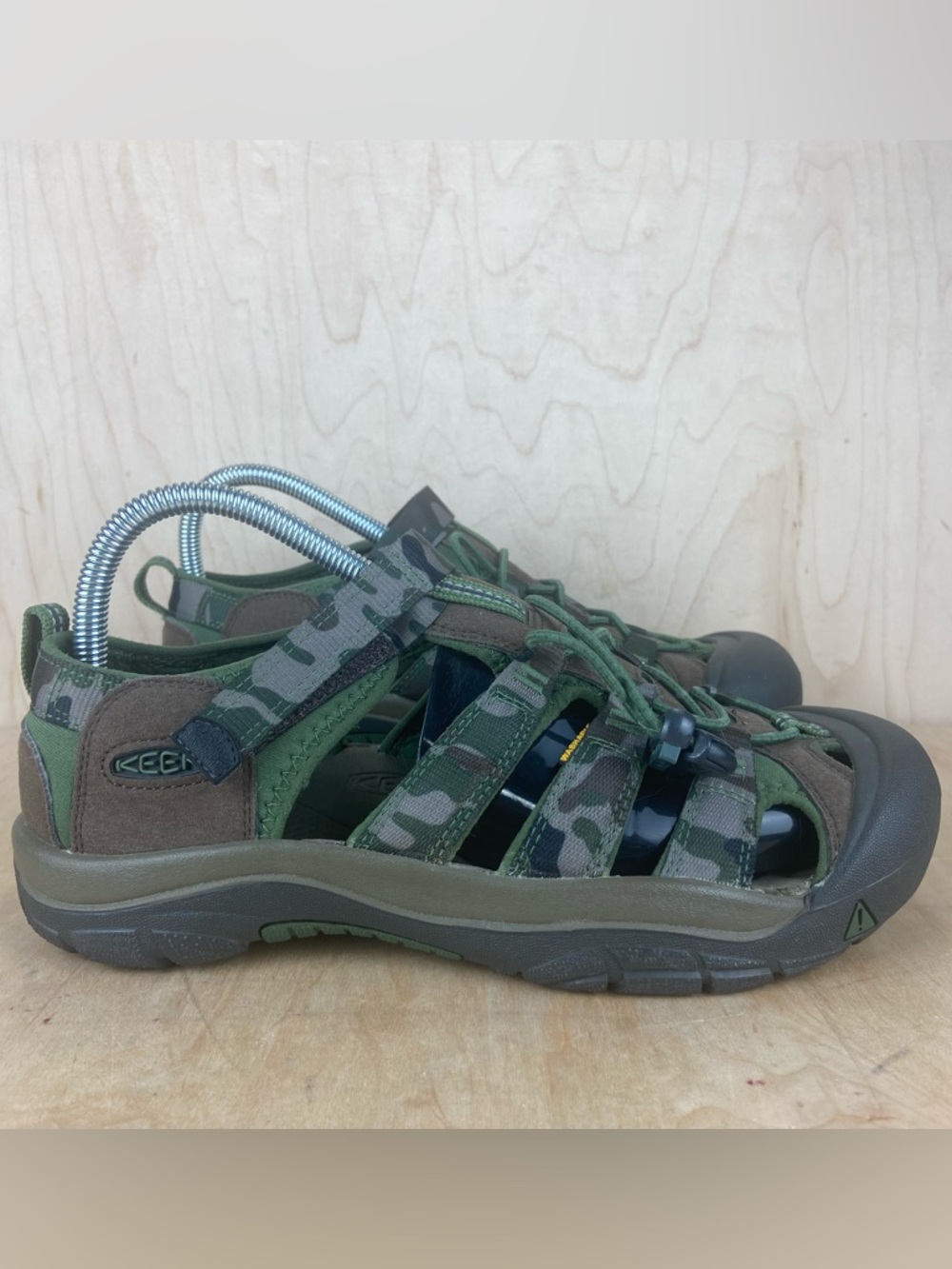 Keen Newport H2 Youth Green Camo Closed-Toe Outdoor Sport Sandals Size 7